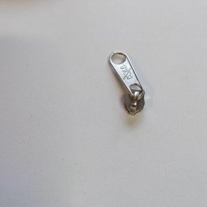 Cursor de Fecho a Metro Prateado